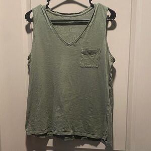 Max Studio Olive Sleeveless Top XL Pocket V Neck